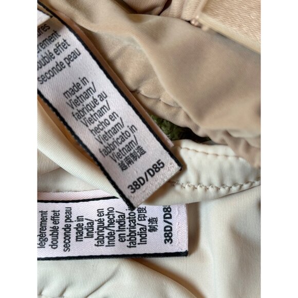 Victorias Secret T-Shirt Bra Size 38D Lot of 2 Lightly Lined Wireless Smooth - Picture 10 of 10